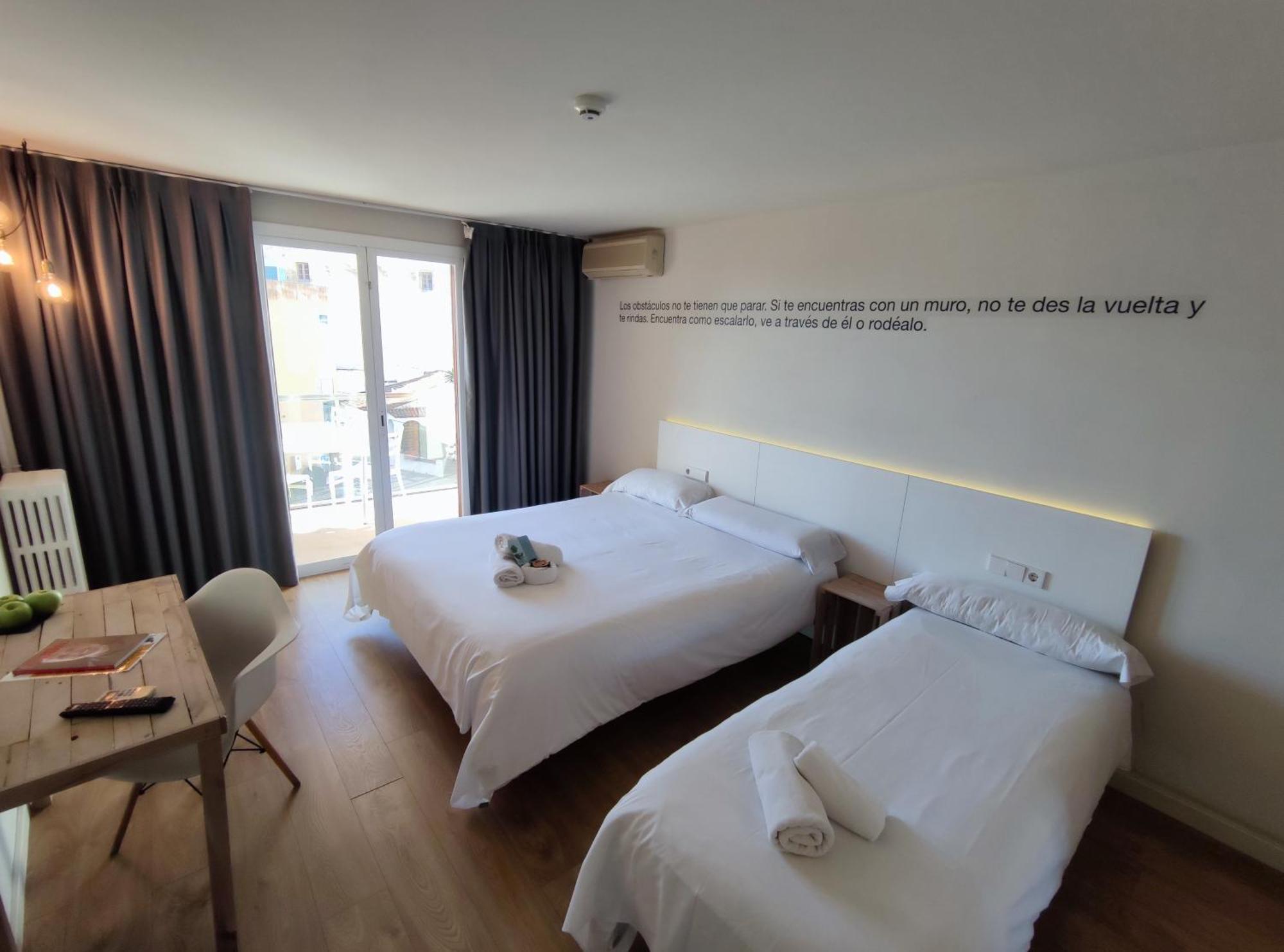 Dynamic Hotels Caldetes Barcelona กัลเดส เอสตราก ภายนอก รูปภาพ